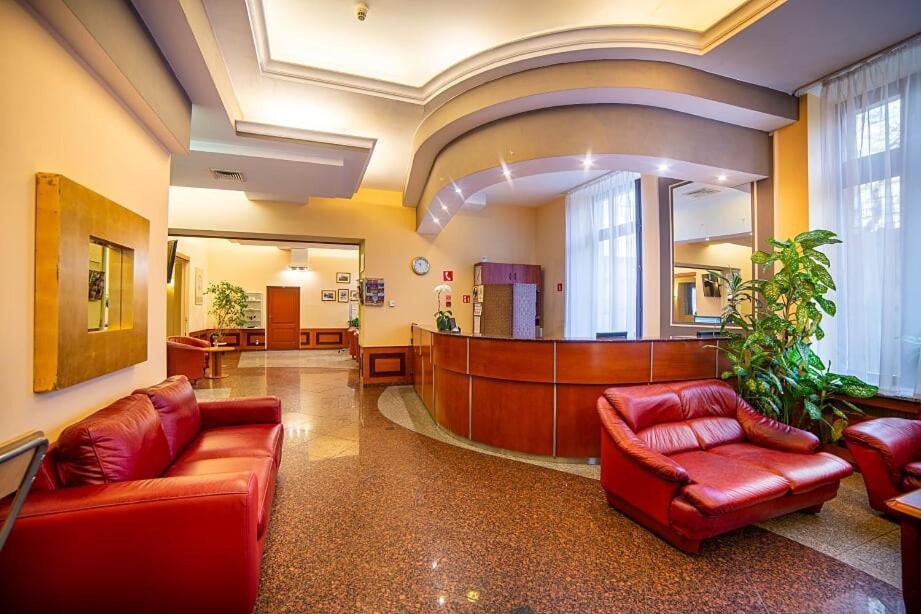 Hotel Fenix Jelenia Gora Exterior photo